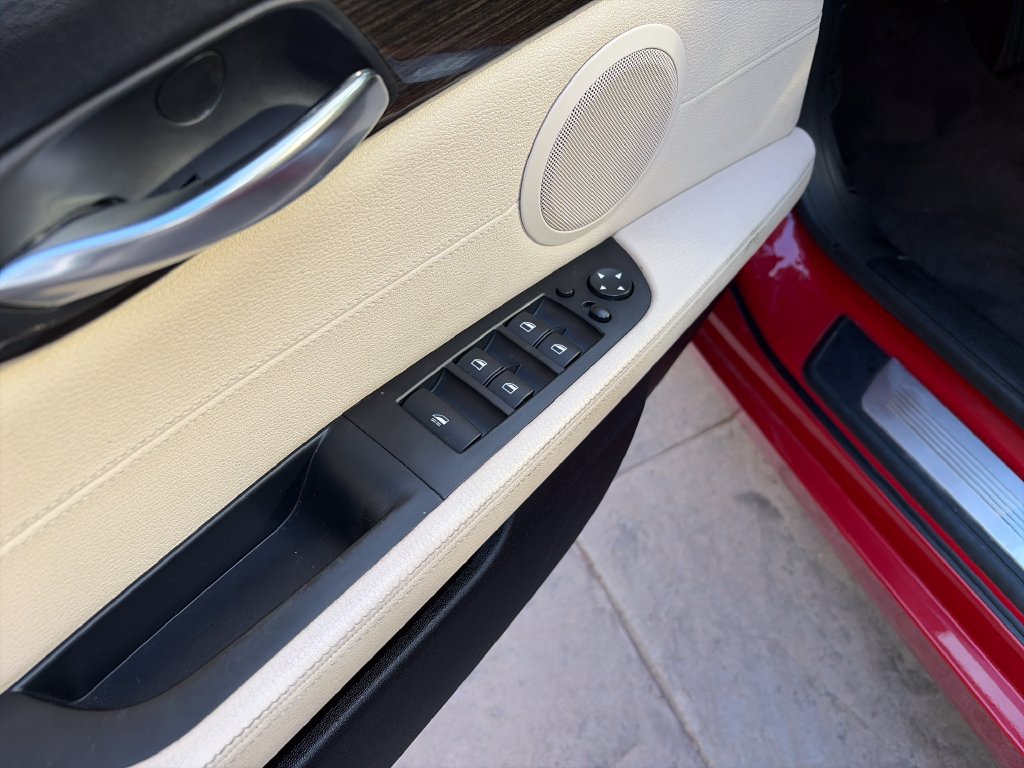 Used 2014 BMW Z4 sDrive35i RWD image 23