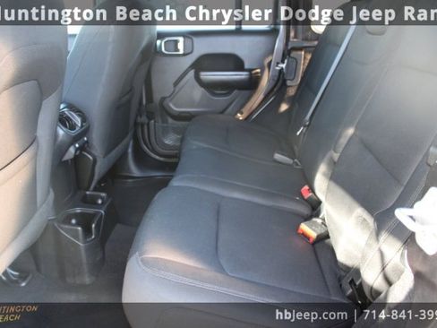Used 2021 Jeep Wrangler Unlimited Sport image 36