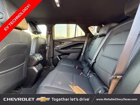 Used 2024 Chevrolet Blazer EV LT AWD/4WD image 27