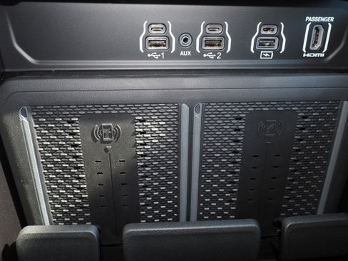 New 2026 RAM 3500 Limited image 32