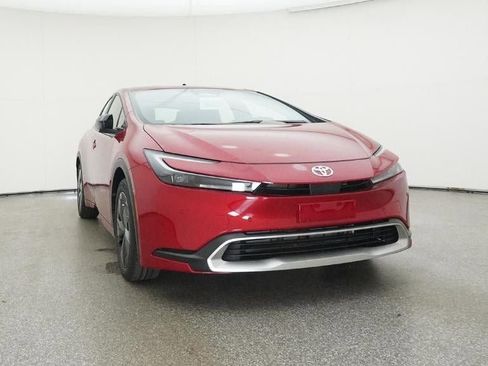 New 2026 Toyota Prius Plug-In Hybrid FWD image 30