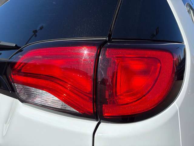 Used 2023 Chrysler Voyager LX FWD image 14