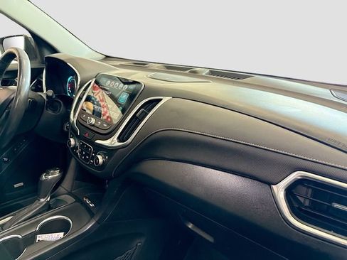 Used 2018 Chevrolet Equinox Premier FWD image 30