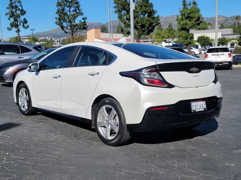 Used 2017 Chevrolet Volt LT w/ Comfort Package image 5