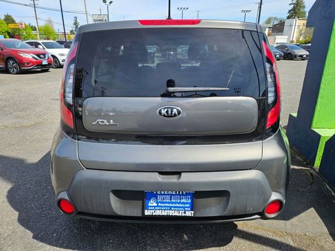 Used 2015 Kia Soul FWD image 4