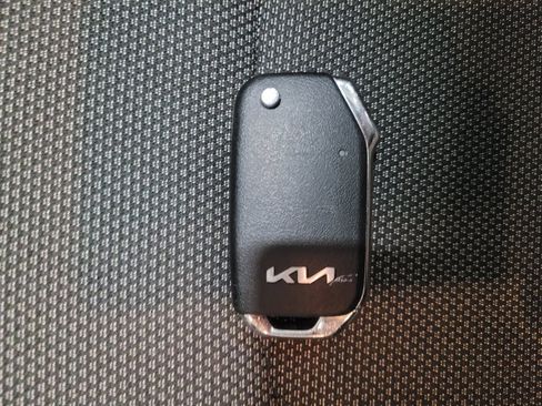 Used 2023 Kia Forte LXS image 32