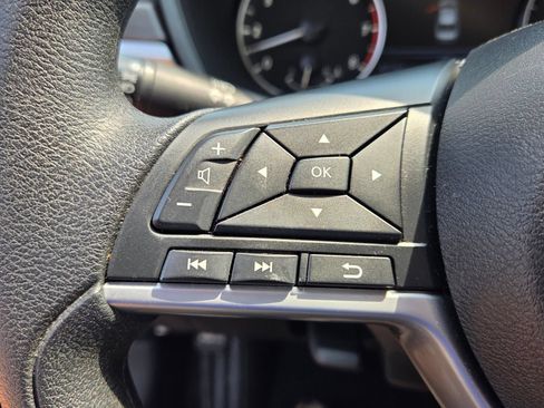 Used 2025 Nissan Altima 2.5 SV FWD image 23