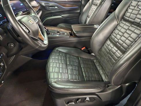 Used 2021 Cadillac Escalade Premium Luxury Platinum image 17