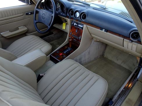 Used 1988 Mercedes-Benz 560 SL image 13