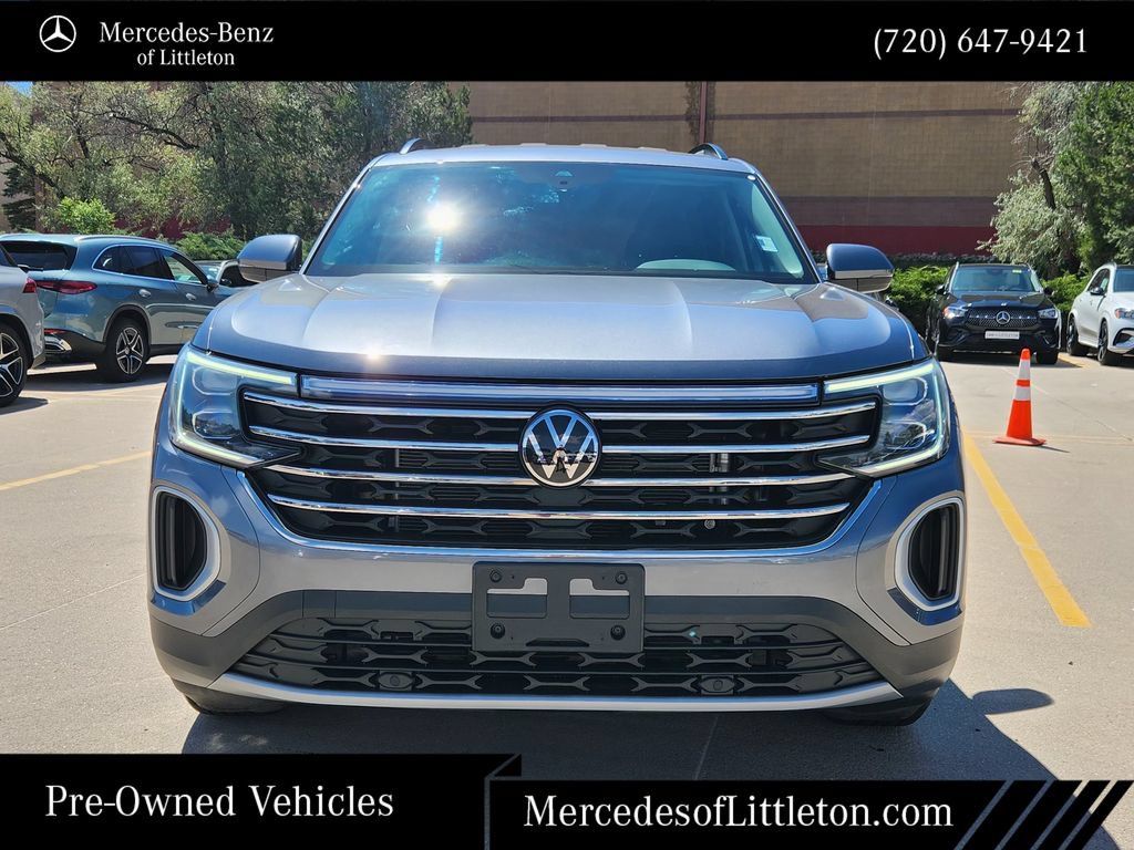 Used 2024 Volkswagen Atlas SE AWD/4WD image 2