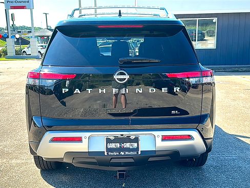 Used 2024 Nissan Pathfinder SL w/ SL Premium Package FWD image 7