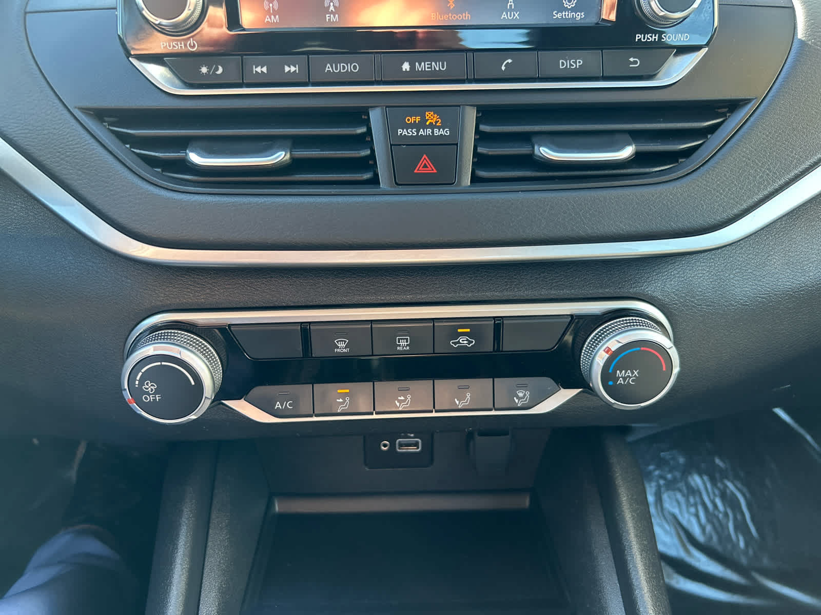 Used 2024 Nissan Altima 2.5 S FWD image 18