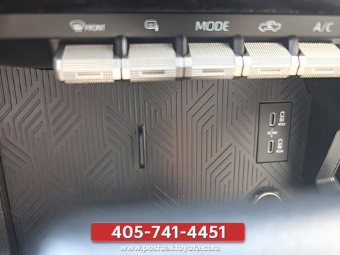 Used 2024 Toyota Tacoma TRD Sport AWD/4WD image 19