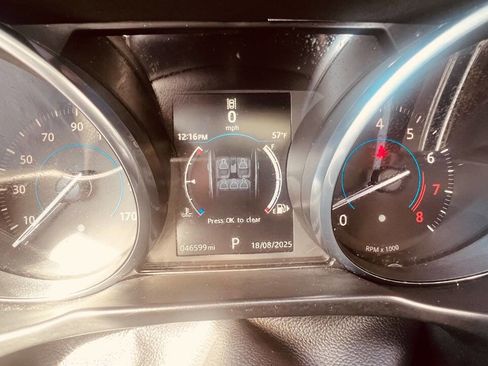 Used 2016 Jaguar XF R-Sport image 14