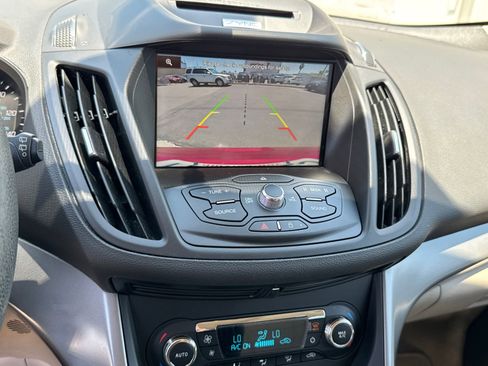 Used 2015 Ford Escape SE w/ SE Chrome Package FWD image 19