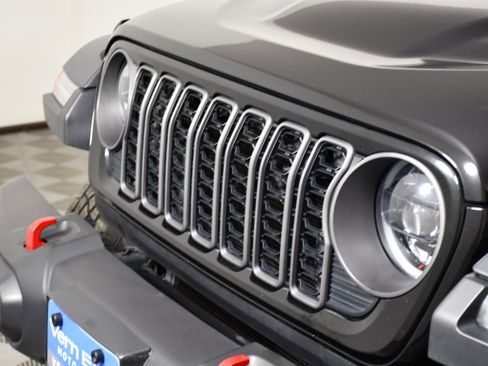 Used 2024 Jeep Wrangler Unlimited Rubicon image 11