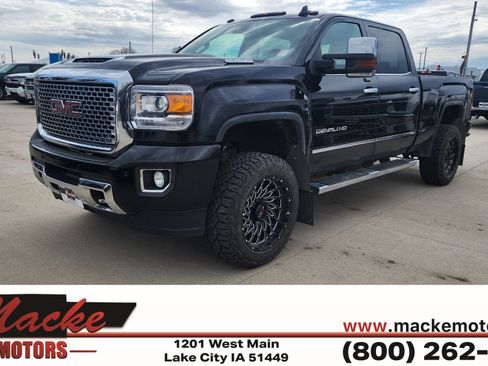 Used 2017 GMC Sierra 2500 Denali w/ Duramax Plus Package AWD/4WD image 1