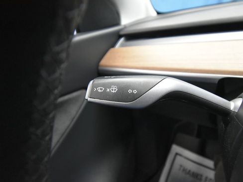 Used 2020 Tesla Model Y Performance image 9