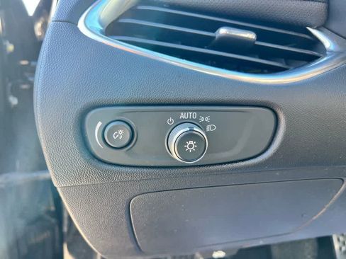 Used 2016 Chevrolet Malibu Premier image 19