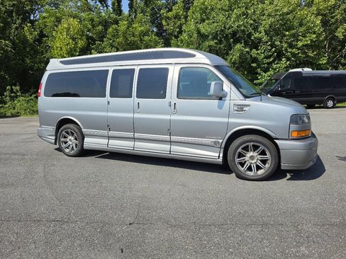 Used 2015 GMC Savana 2500 Extended RWD image 3