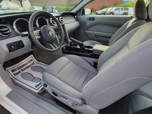 Used 2006 Ford Mustang GT Premium RWD image 10