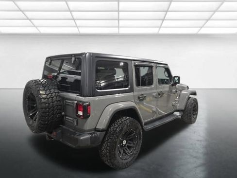 Used 2018 Jeep Wrangler Unlimited Sahara w/ Dual Top Group image 4