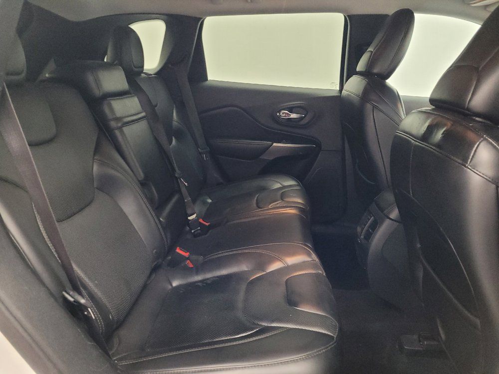 Used 2019 Jeep Cherokee Limited AWD/4WD image 19