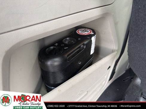 Used 2015 Dodge Grand Caravan SXT image 39