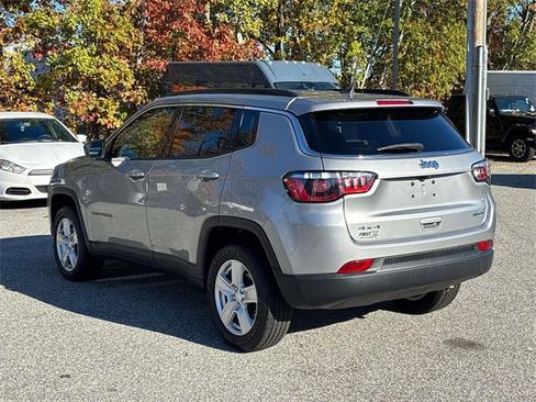 Used 2022 Jeep Compass Latitude image 5