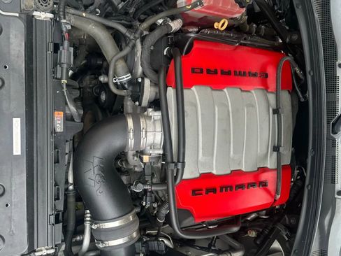 Used 2018 Chevrolet Camaro SS image 25