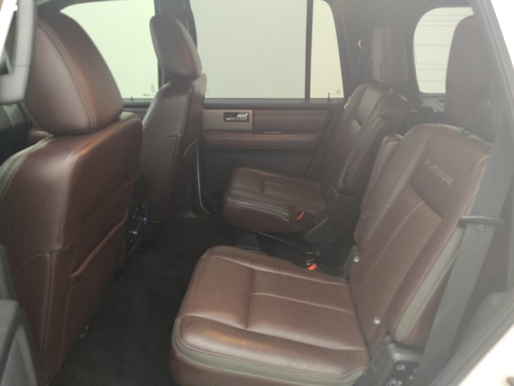 Used 2017 Ford Expedition Platinum AWD/4WD image 18