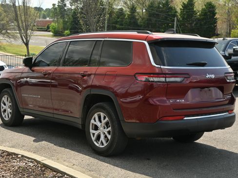 Used 2022 Jeep Grand Cherokee L Limited image 11