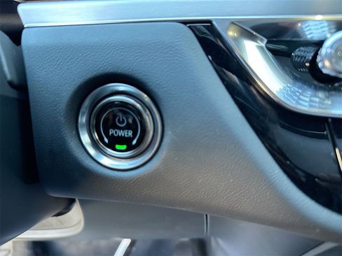 Used 2025 Cadillac Lyriq Sport image 22