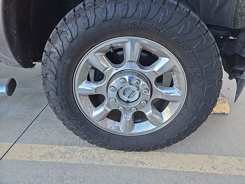 Used 2016 Ford F250 Lariat image 12