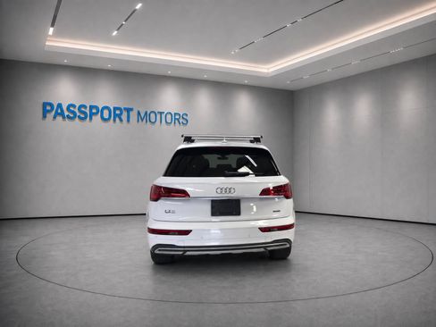 Used 2023 Audi Q5 2.0T Premium w/ Convenience Package AWD/4WD image 5