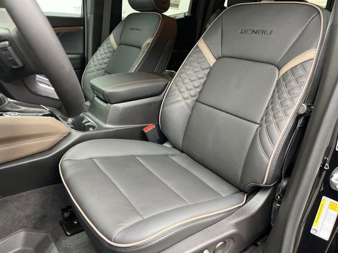 New 2026 GMC Canyon Denali AWD/4WD image 8
