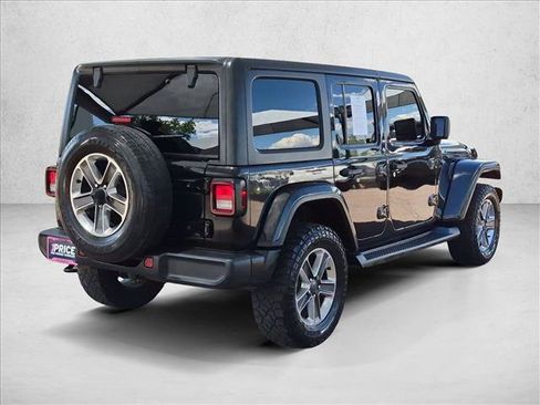 Used 2019 Jeep Wrangler Unlimited Sahara AWD/4WD image 5