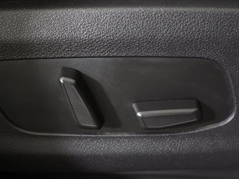 Used 2024 Kia Carnival SX Prestige image 36