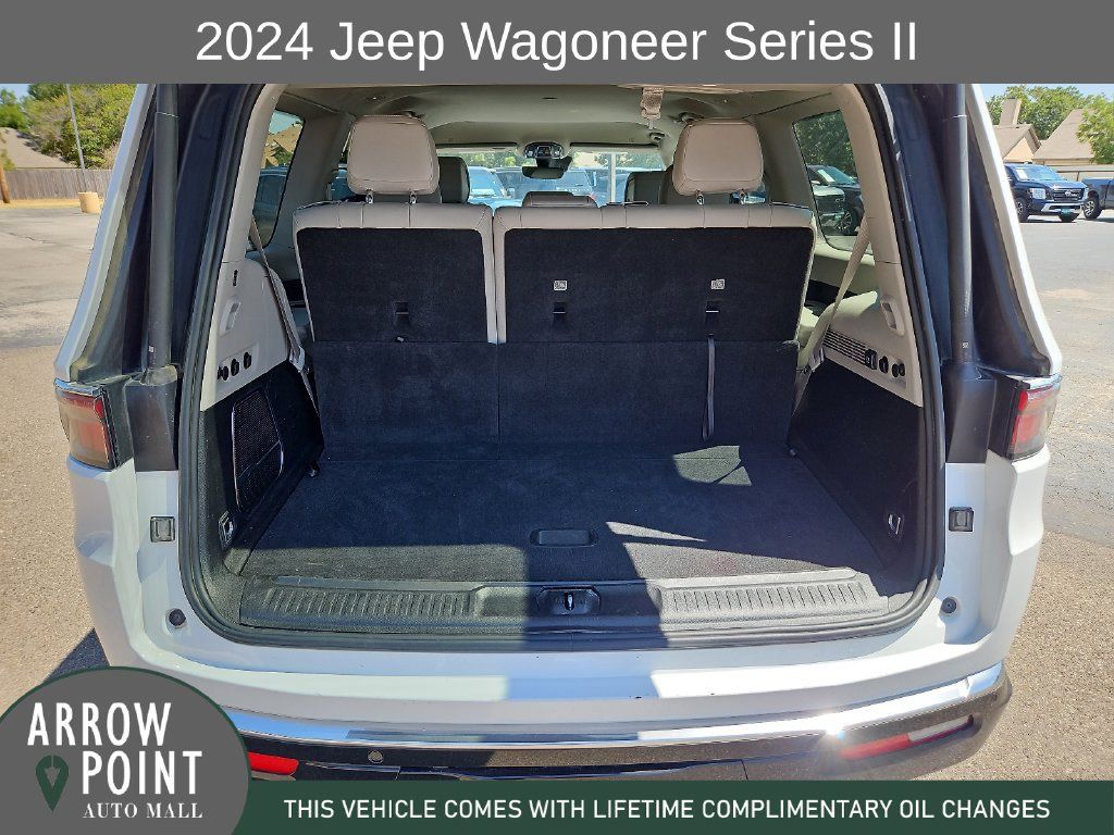 Used 2024 Jeep Wagoneer Series II w/ Flexible Seating Group RWD image 17