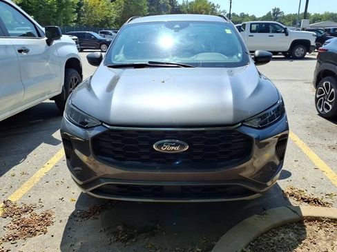 Used 2024 Ford Escape ST-Line AWD/4WD image 2