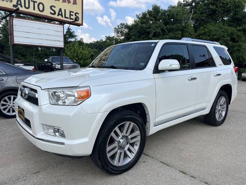 Used 2010 Toyota 4Runner Limited AWD/4WD image 2