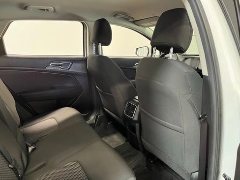 Used 2024 Kia Sportage LX FWD image 13