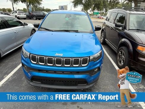 Used 2023 Jeep Compass Latitude AWD/4WD image 2