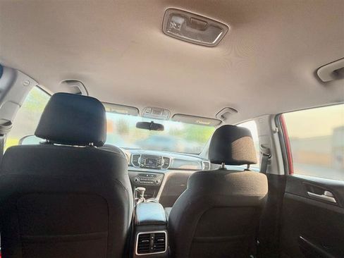 Used 2018 Kia Sportage LX FWD image 29