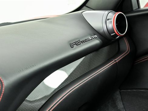 Used 2022 Ferrari F8 Tributo RWD image 35