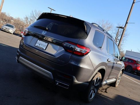 Used 2023 Honda Pilot Elite image 7