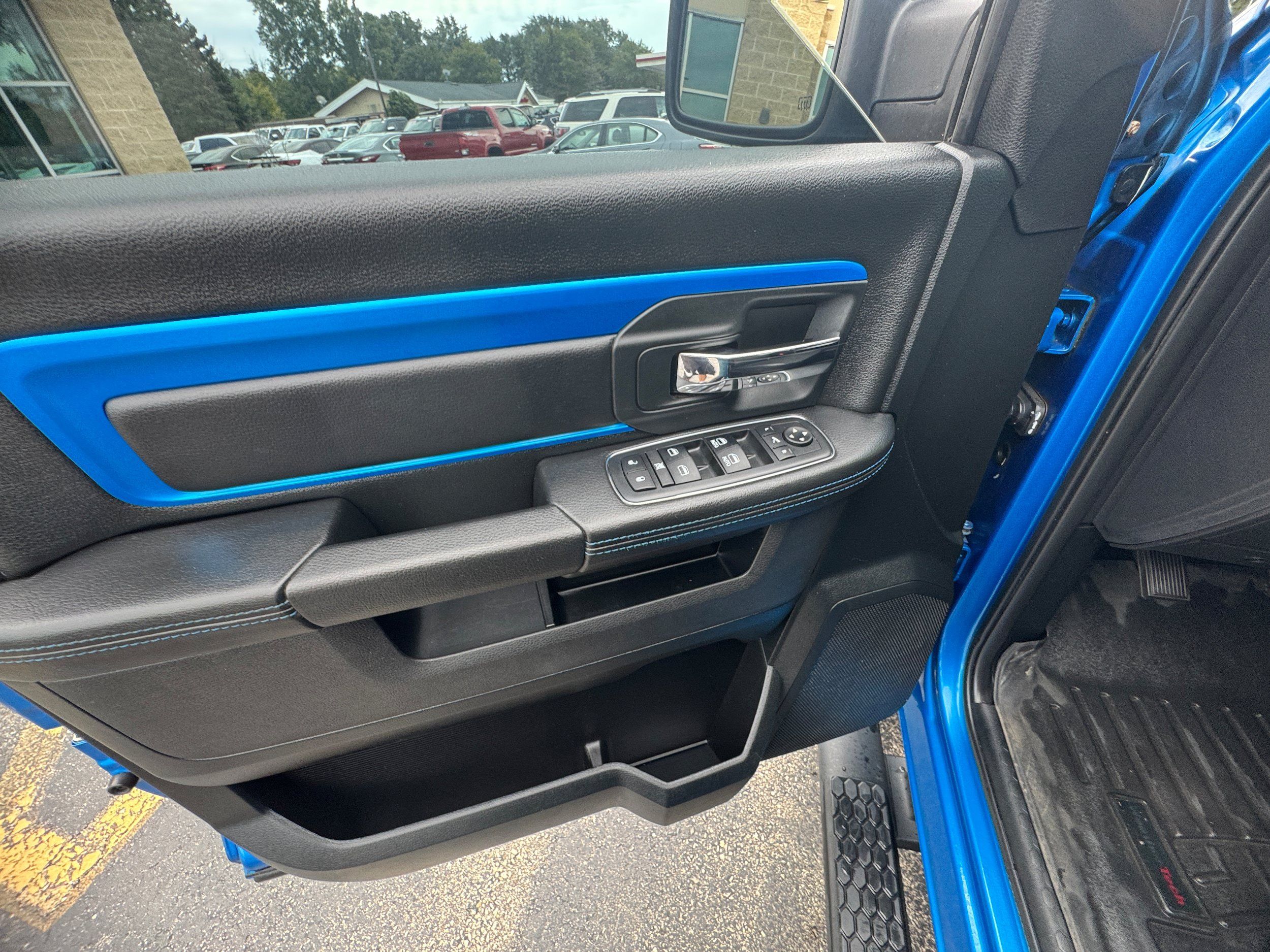 Used 2018 RAM 1500 Sport w/ Hydro Blue Sport Package AWD/4WD image 10