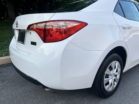 Used 2017 Toyota Corolla L w/ Carpet Mat Package (TMS) FWD image 42
