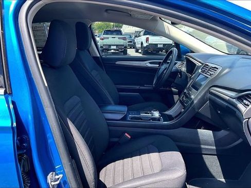 Used 2020 Ford Fusion SE FWD image 28