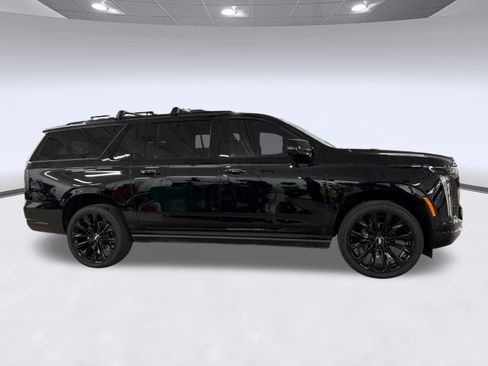 Certified 2025 Cadillac Escalade ESV Sport Platinum w/ LPO, ONYX Package AWD/4WD image 7